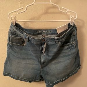 American Eagle denim mom shorts size 18